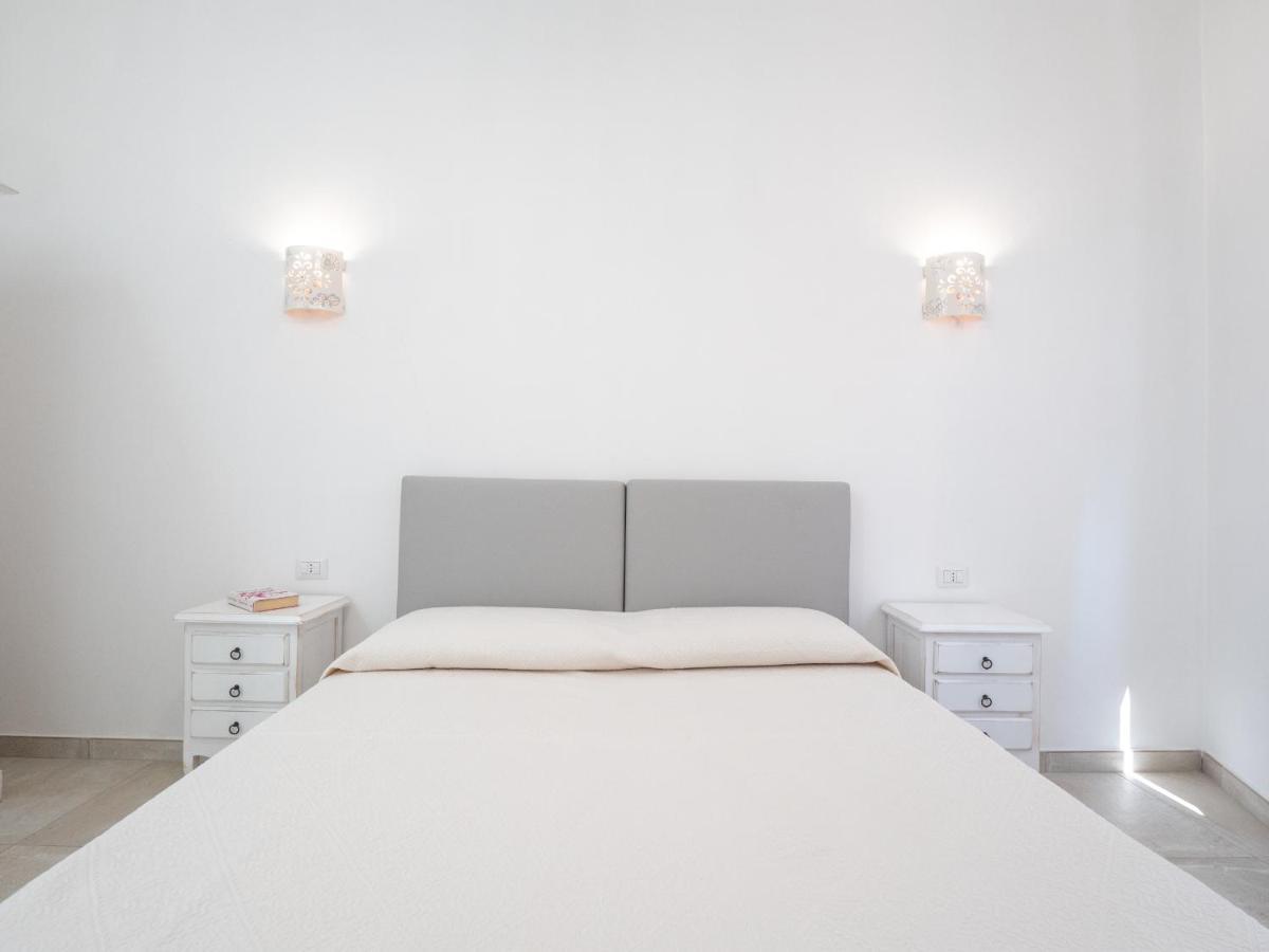 Affittacamere Solki SantʼAntìoco Buitenkant foto